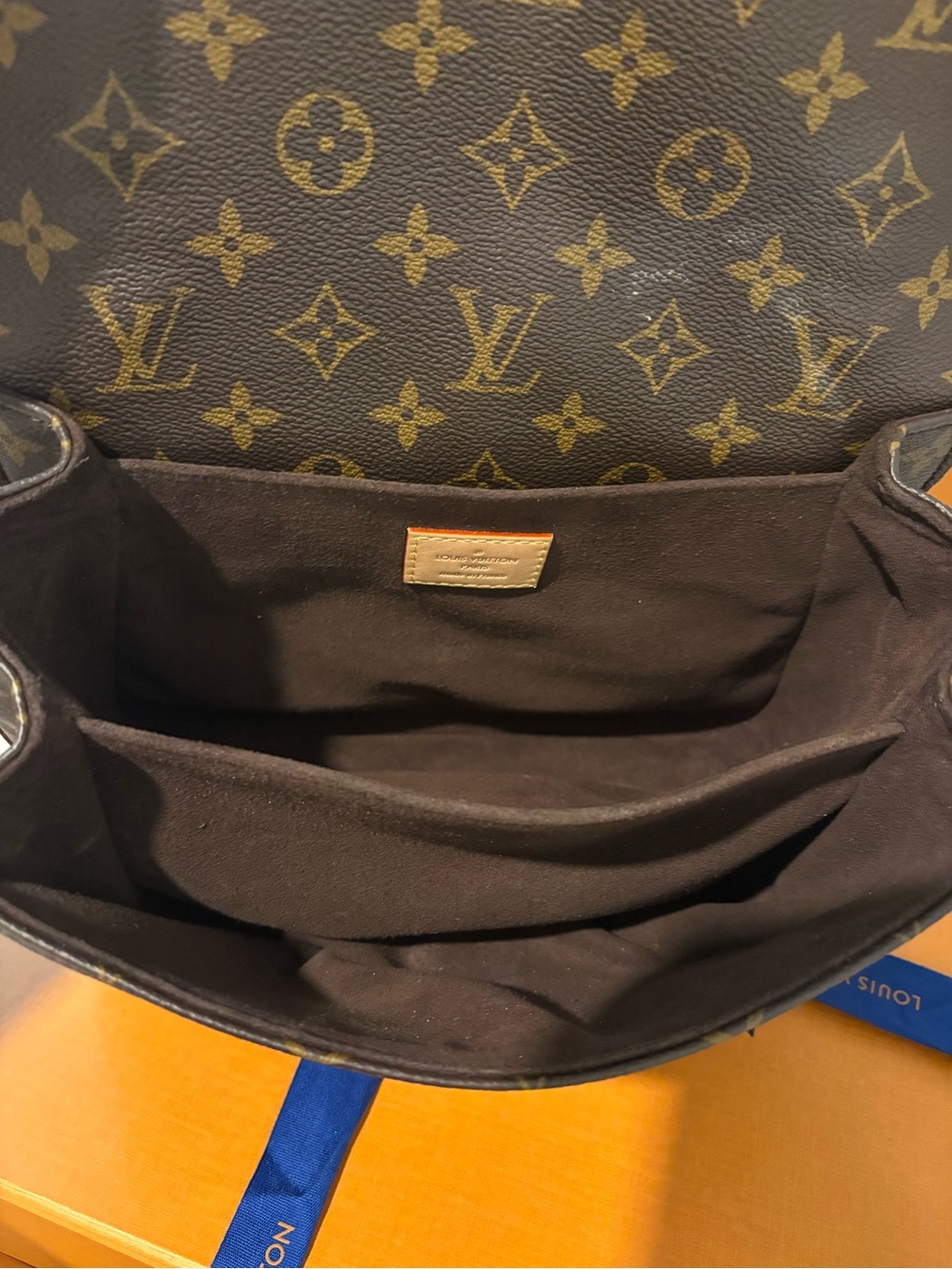 Authentic Louis Vuitton Monogram Pochette Metis - Picture 6 of 8